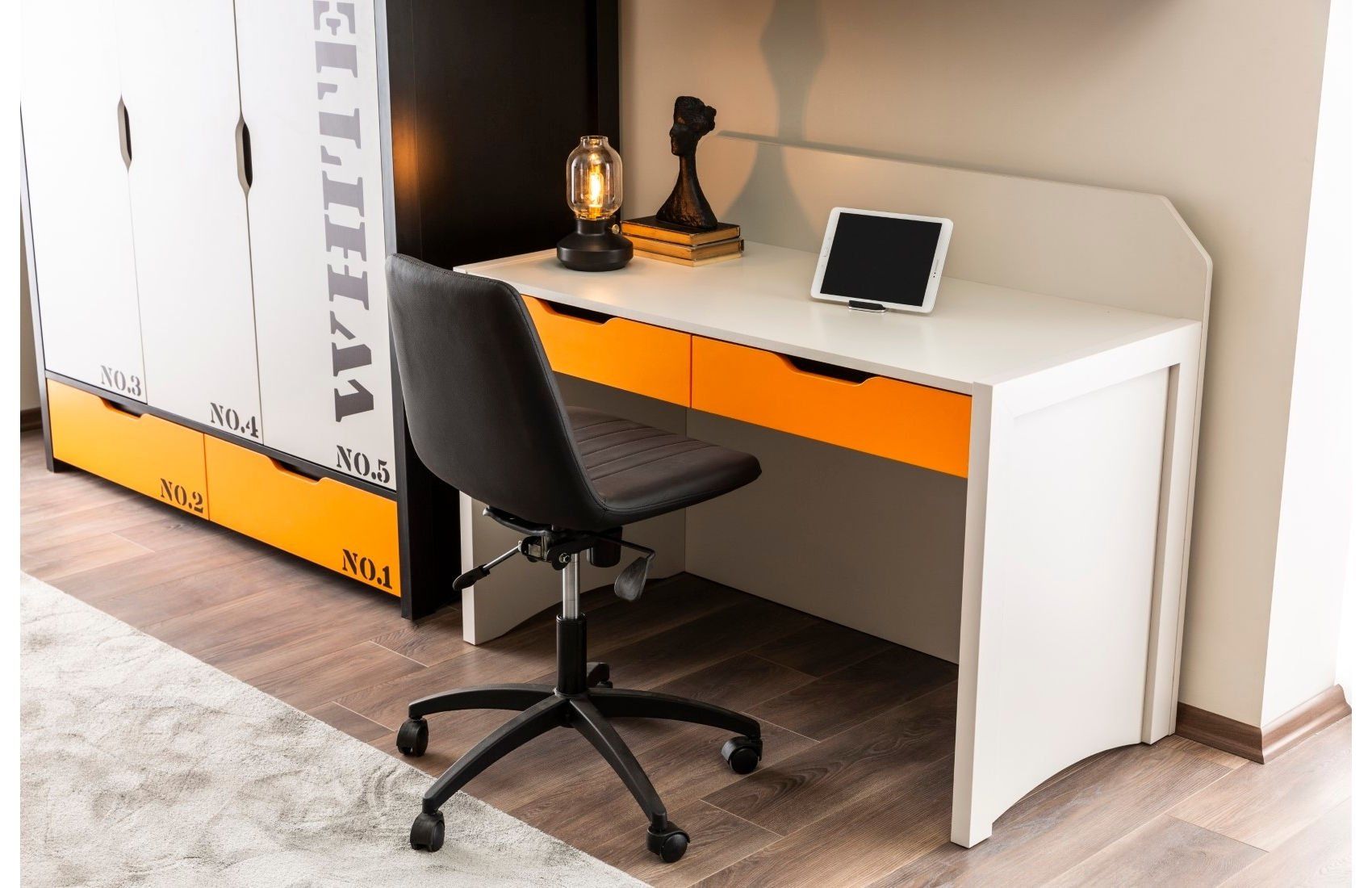 Belen Genç Çalışma Masası