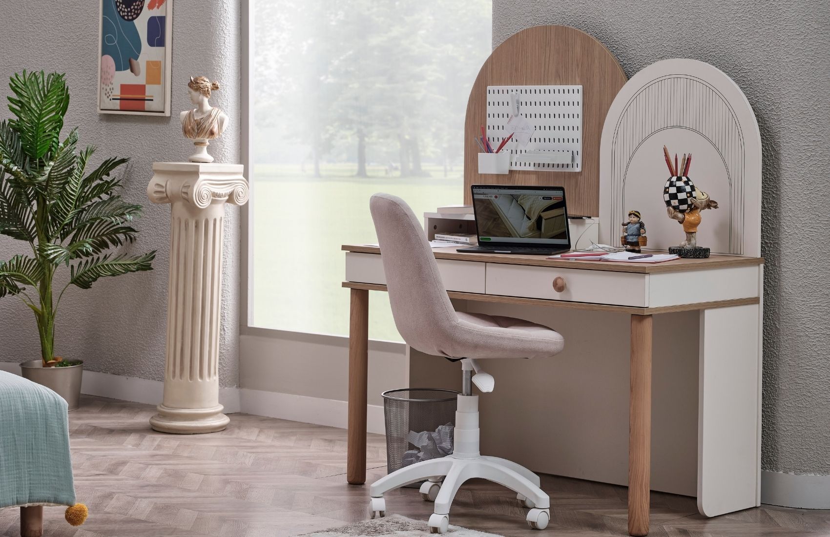 Bohem Genç Çalışma Masası