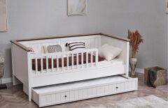 Boston Çocuk Sedir Montessöri