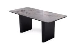 Barcelona Yemek Masası