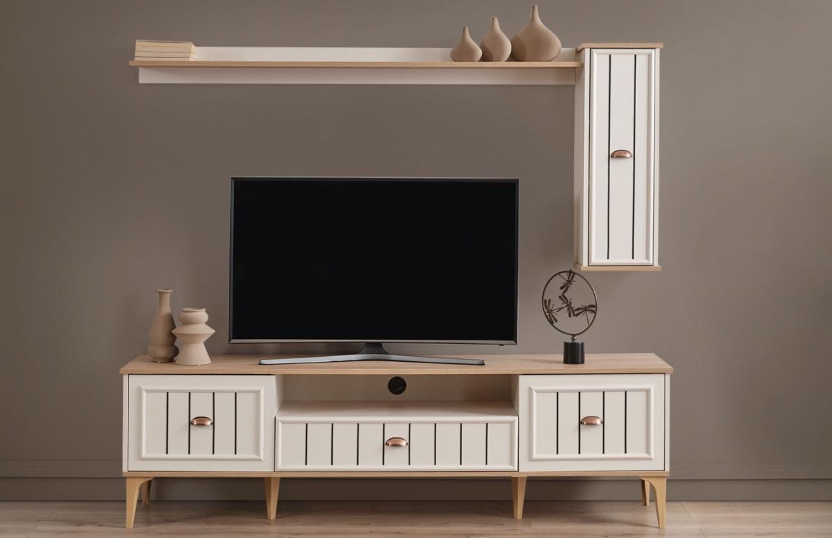 Bella Duvara Monte Tv Üni. 200